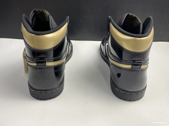 METALLIC (2020) GOLD HIGH 1 BLACK 555088-032 AIR JORDAN RETRO 0812